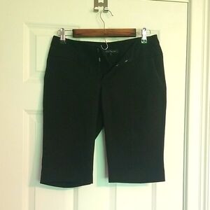 Heart Moon Star Black Pleated Bermuda Dress Shorts, Size 2
